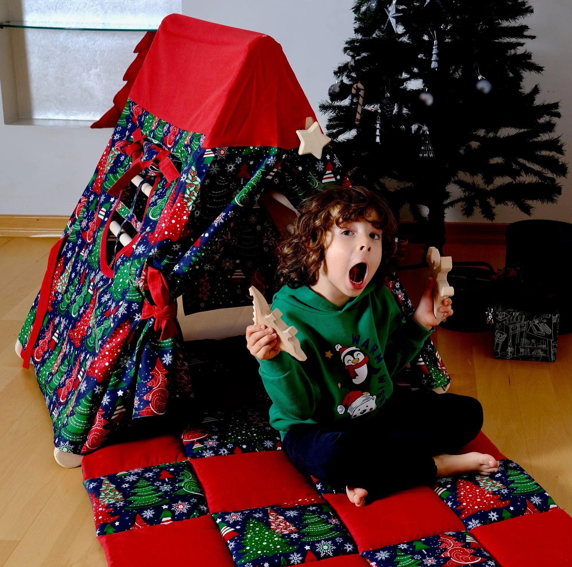 Climbing Triangle With Tent Cover, Mat, Ramp