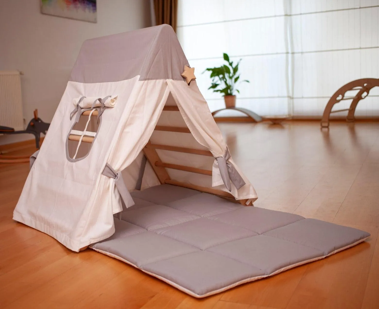 Climbing Triangle With Tent Cover, Mat, Ramp