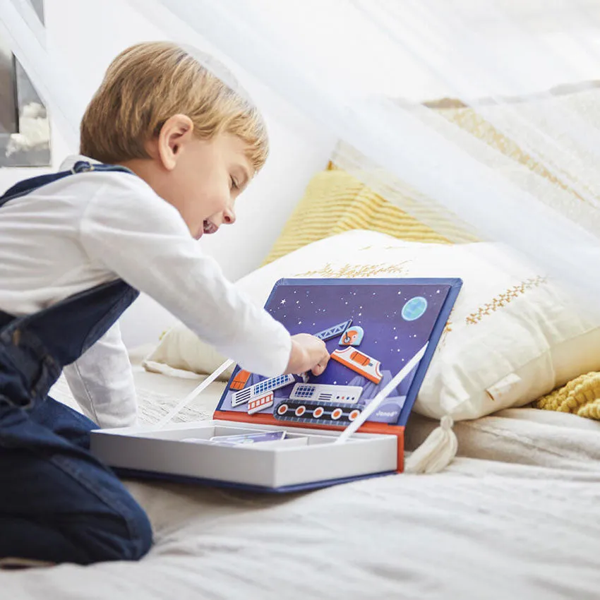 Cosmo Magnetibook