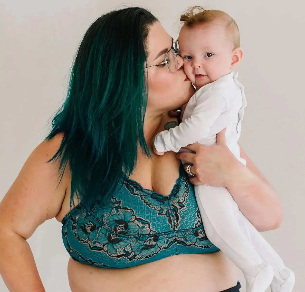 Ruby Handsfree Pumping    Nursing Bra