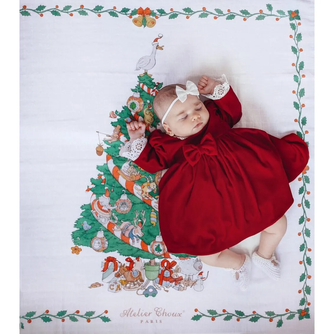 Swaddle - Christmas Morning